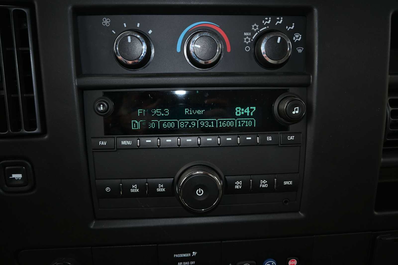 Used 2024 GMC Savana 4500 w/ Power Convenience Package RWD image 17