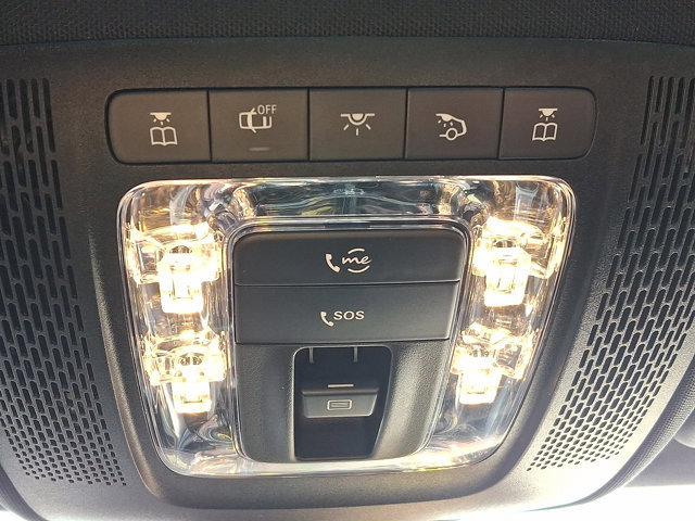 Used 2023 Mercedes-Benz CLA 250 4MATIC image 30