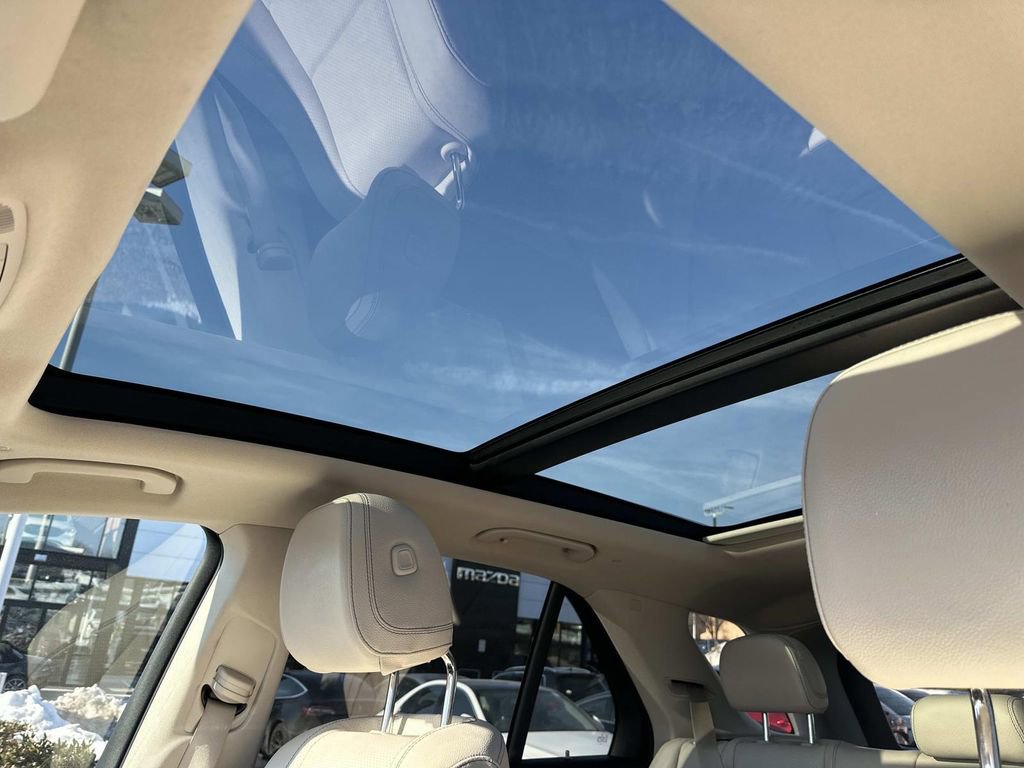 Used 2022 Mercedes-Benz GLE 350 4MATIC w/ Premium Package image 26