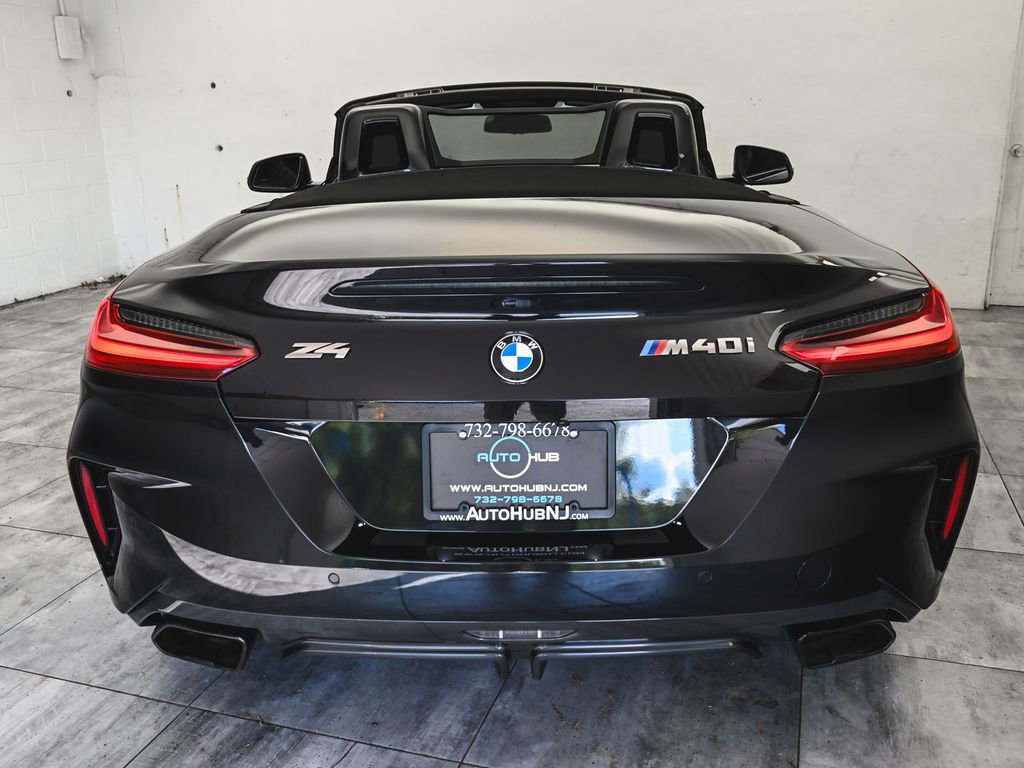 Used 2022 BMW Z4 M40i w/ Premium Package RWD image 5