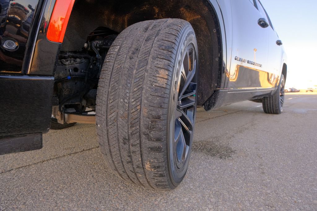 Used 2023 Jeep Grand Wagoneer L Series III w/ Rear Seat Video Group 1 image 47