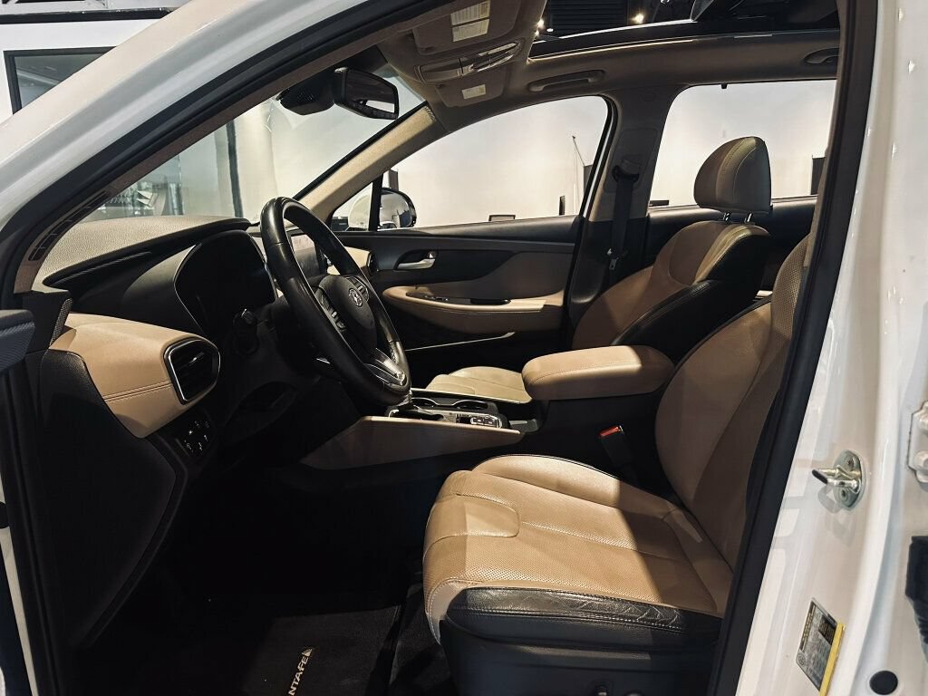 Used 2020 Hyundai Santa Fe SEL w/ Convenience + Premium Package AWD/4WD image 10