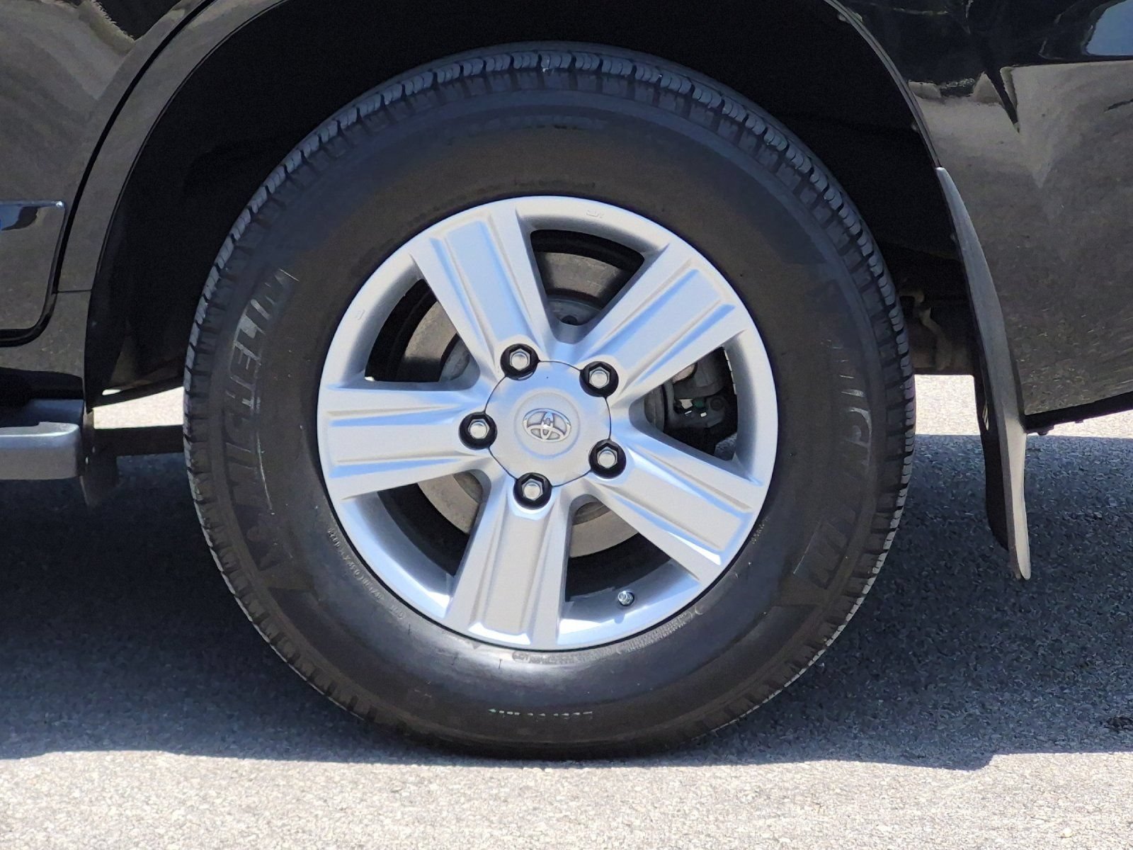 Used 2015 Toyota Land Cruiser AWD/4WD image 27