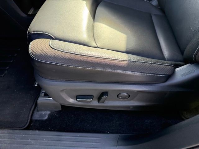 Used 2024 Nissan Pathfinder SL w/ SL Premium Package image 33