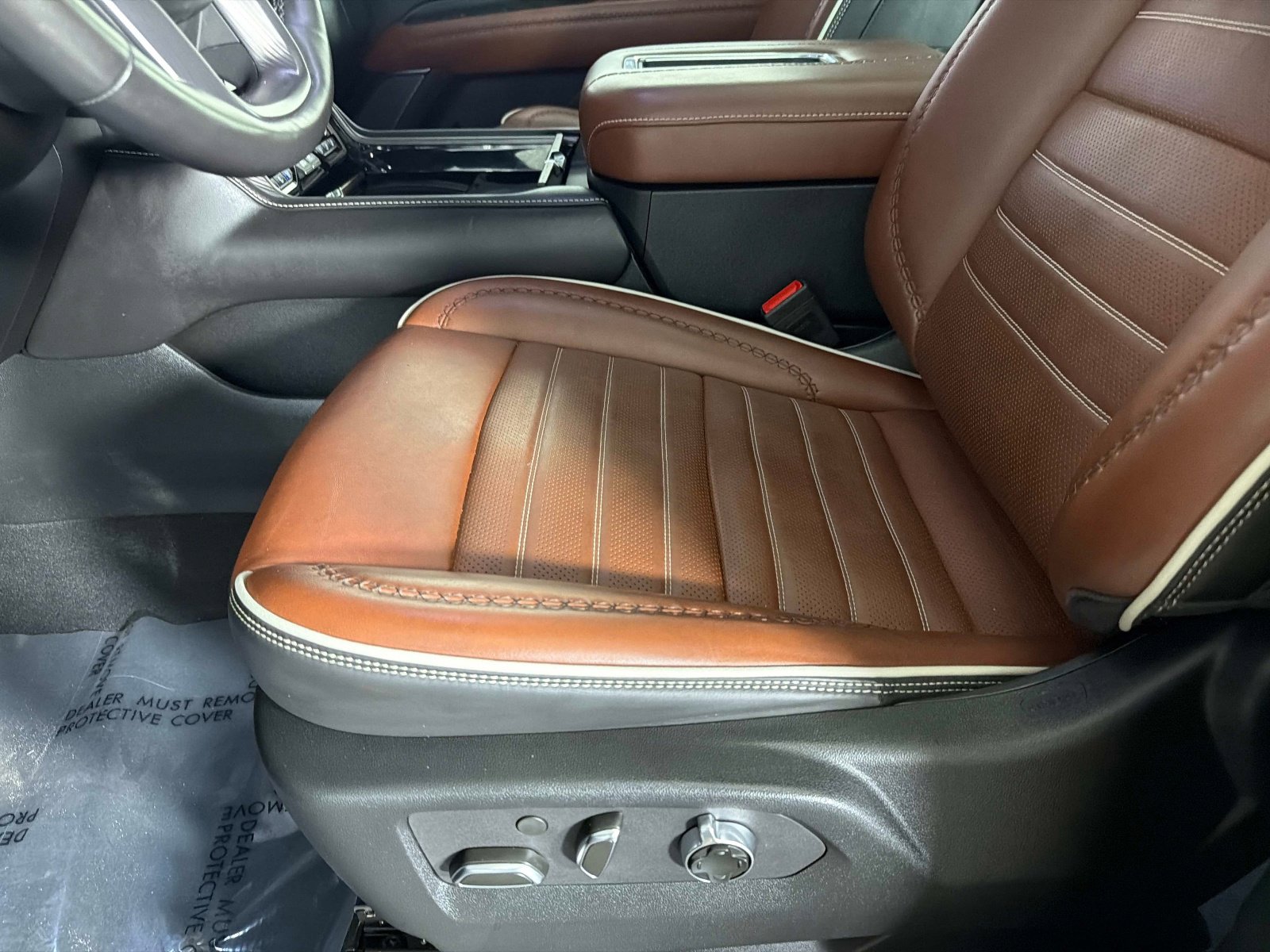 Used 2024 GMC Yukon XL Denali Ultimate AWD/4WD image 41