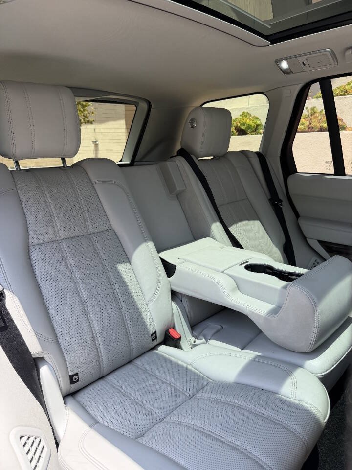 Used 2017 Land Rover Range Rover HSE AWD/4WD image 16
