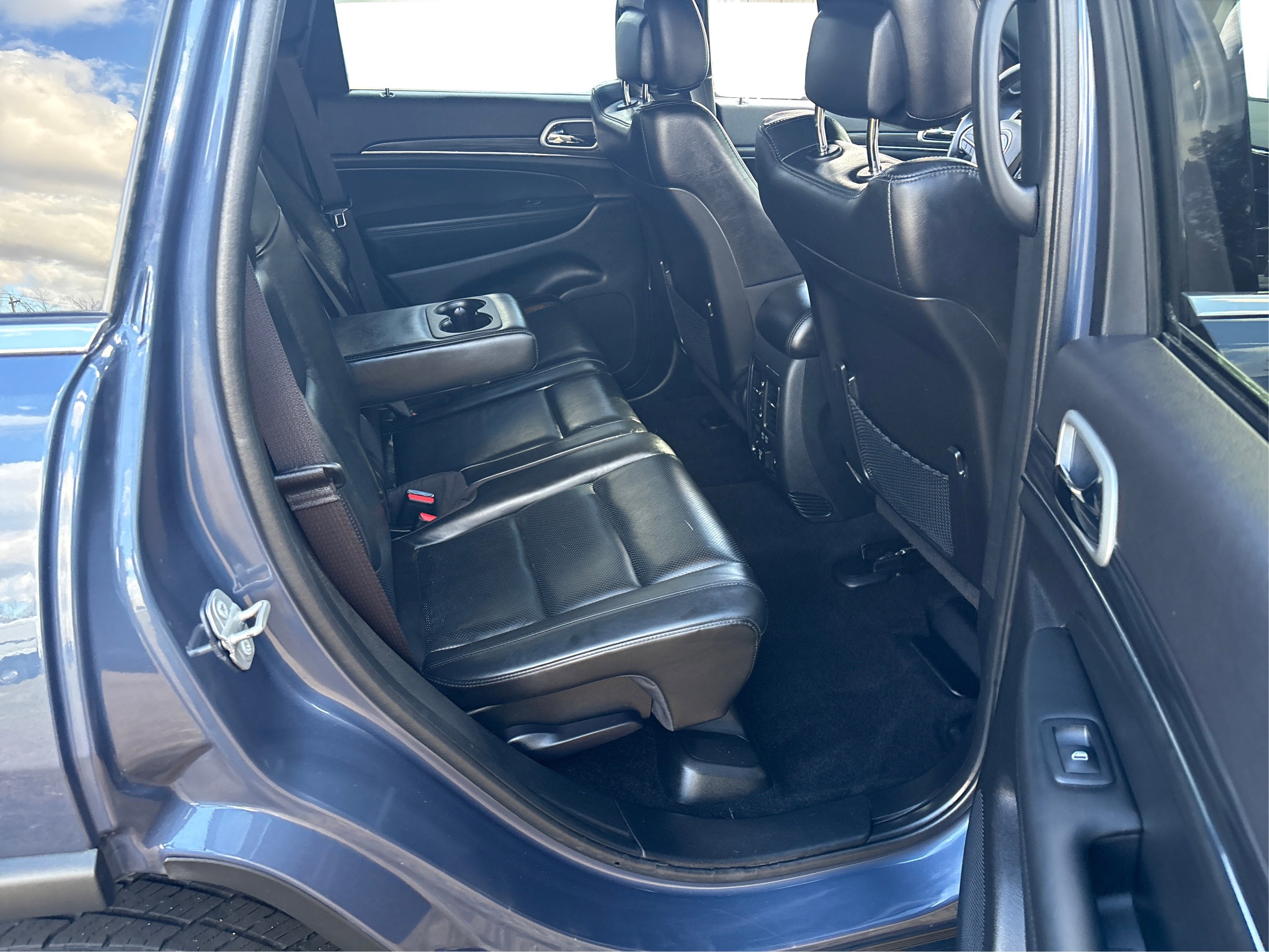 Used 2021 Jeep Grand Cherokee Limited w/ Luxury Group II image 21