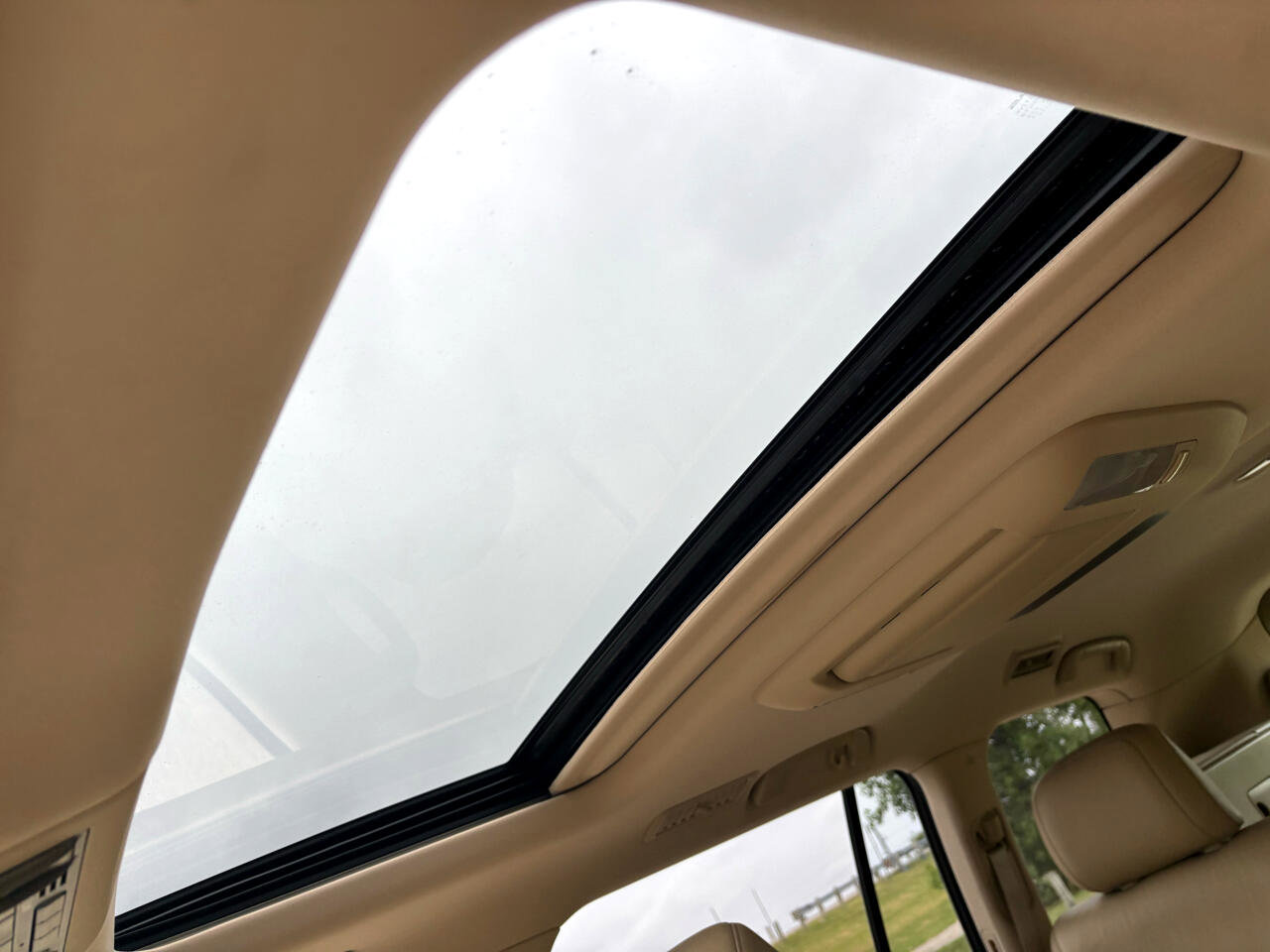 Used 2009 Lexus LX 570 4WD image 18