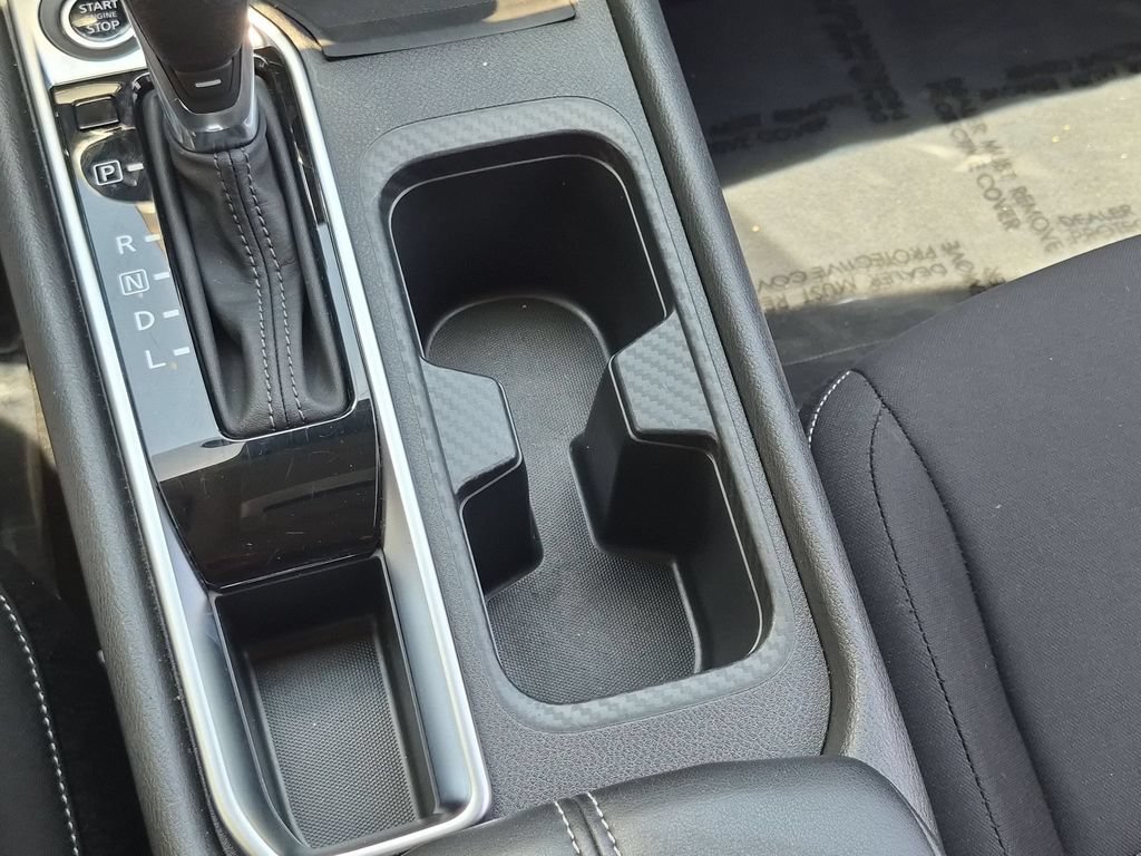 Used 2025 Nissan Sentra SV FWD image 23
