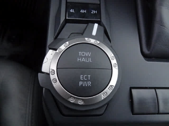 Used 2024 Toyota Tacoma SR5 AWD/4WD image 22