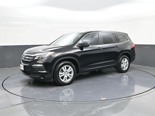 Used 2018 Honda Pilot LX image 1