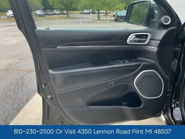 Used 2018 Jeep Grand Cherokee Summit AWD/4WD image 17