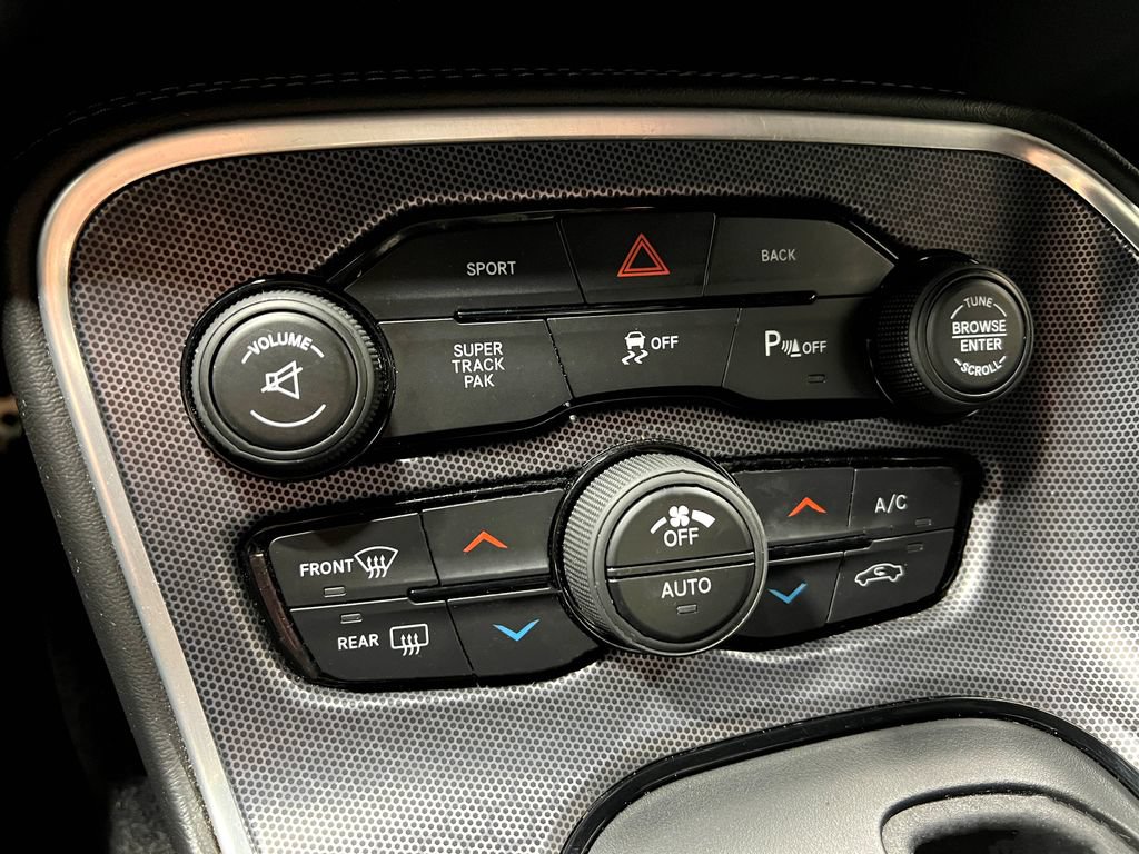 Used 2016 Dodge Challenger R/T Scat Pack RWD image 26
