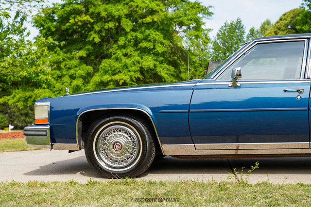 Used 1989 Cadillac Brougham RWD image 4