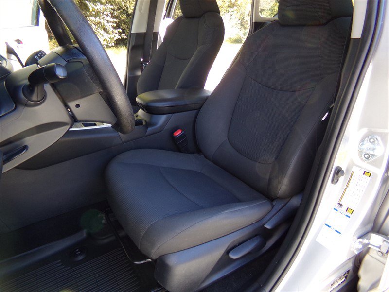 Used 2021 Toyota RAV4 LE AWD/4WD image 16