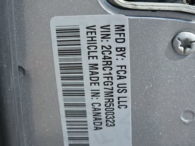 Used 2021 Chrysler Pacifica Touring w/ S Appearance Package FWD image 30