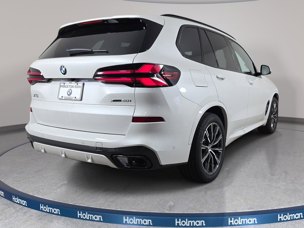 New 2026 BMW X5 xDrive40i w/ M Sport Package AWD/4WD image 5