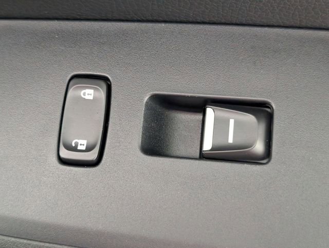 Used 2025 Honda Pilot Touring image 37