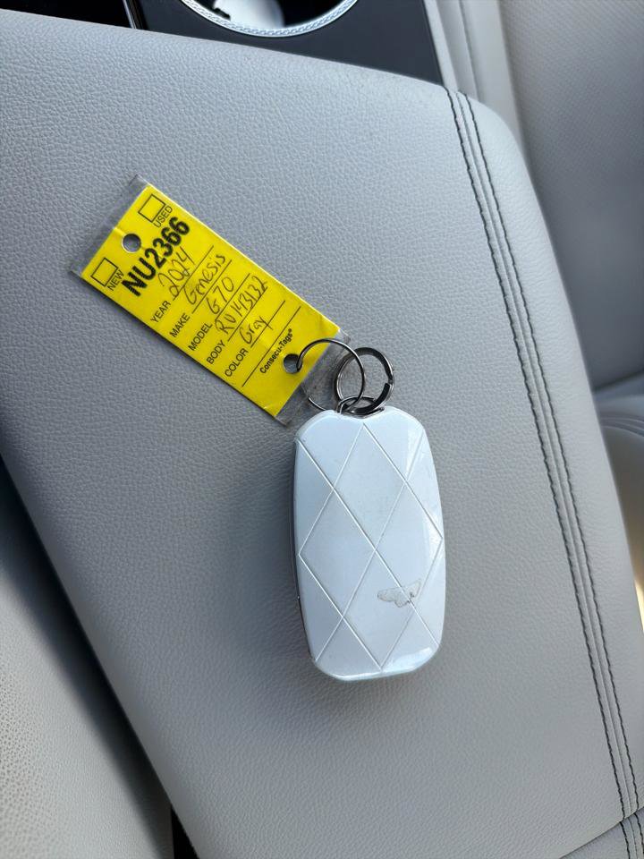 Used 2024 Genesis G70 2.5T image 29