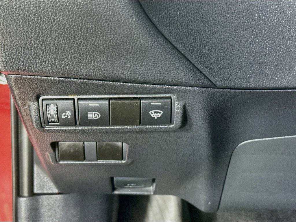 Used 2024 Toyota Corolla Cross LE AWD/4WD image 12