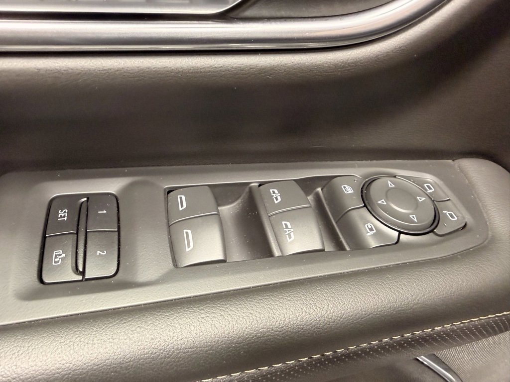 Used 2023 GMC Yukon SLT image 22