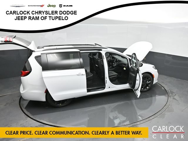 New 2026 Chrysler Pacifica Limited FWD image 70