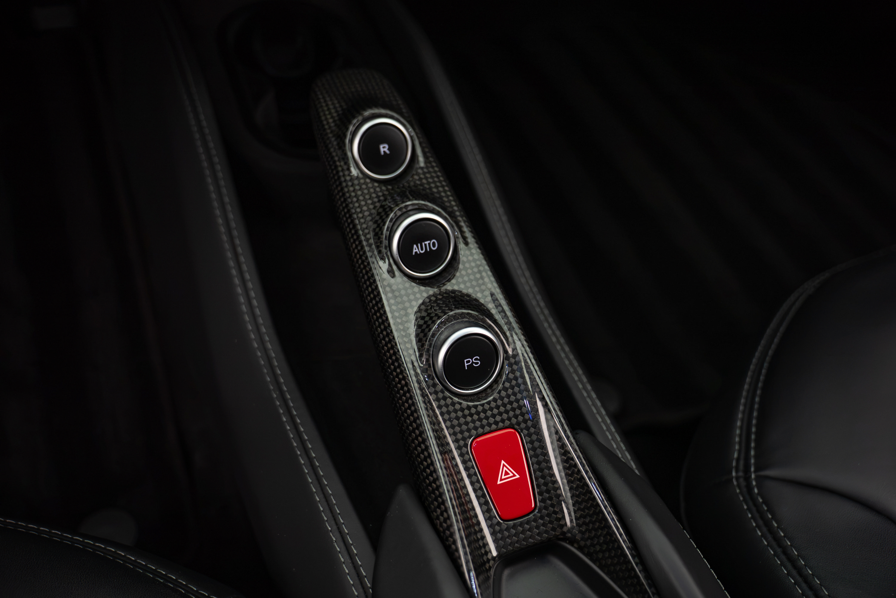 Used 2020 Ferrari F8 Tributo RWD image 16