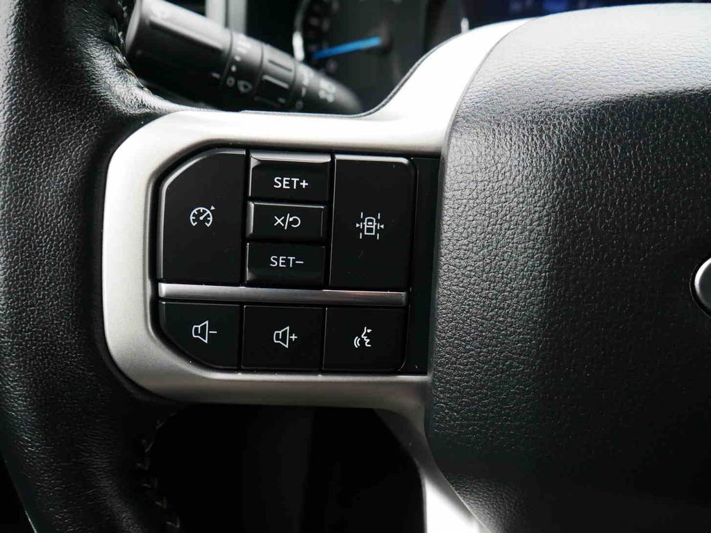 Used 2024 Ford Expedition Max XLT AWD/4WD image 41