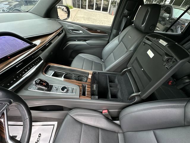 Used 2023 Cadillac Escalade Luxury image 29