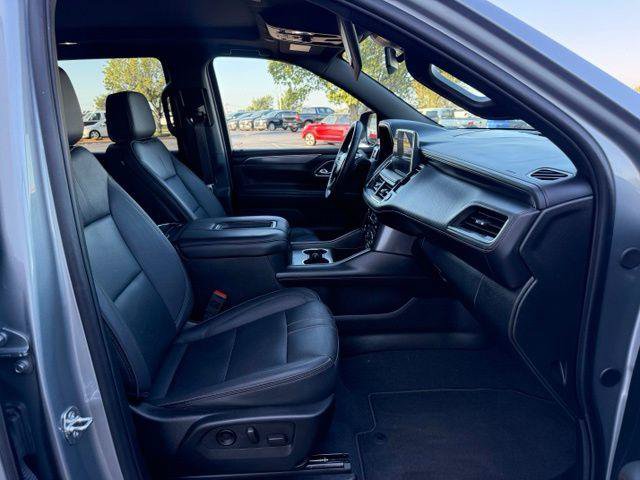 Used 2024 Chevrolet Tahoe RST w/ Luxury Package RWD image 3