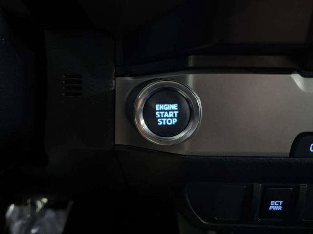 Used 2023 Toyota Tacoma SR5 RWD image 32