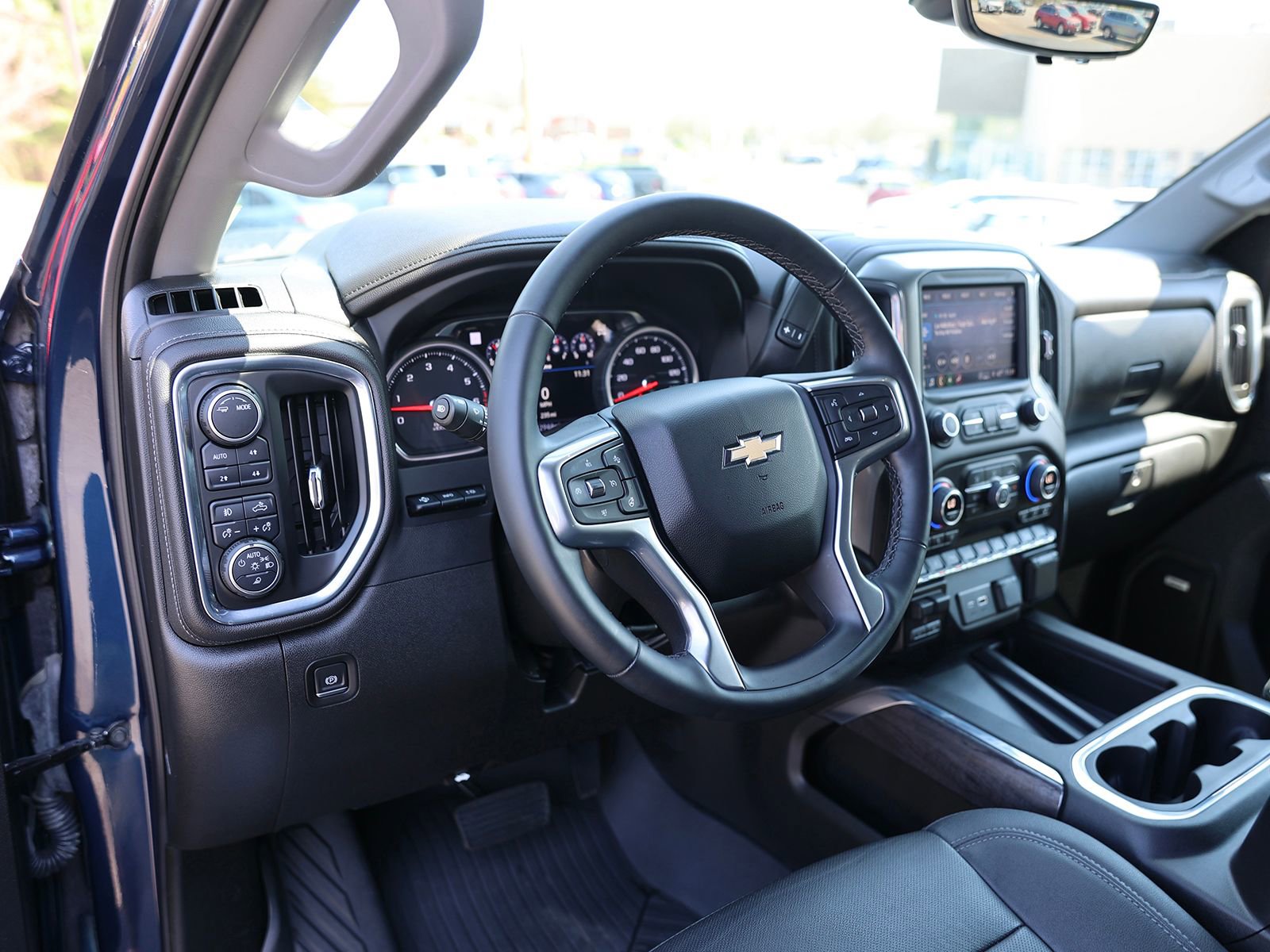 Used 2023 Chevrolet Silverado 2500 LTZ w/ LTZ Premium Package AWD/4WD image 23