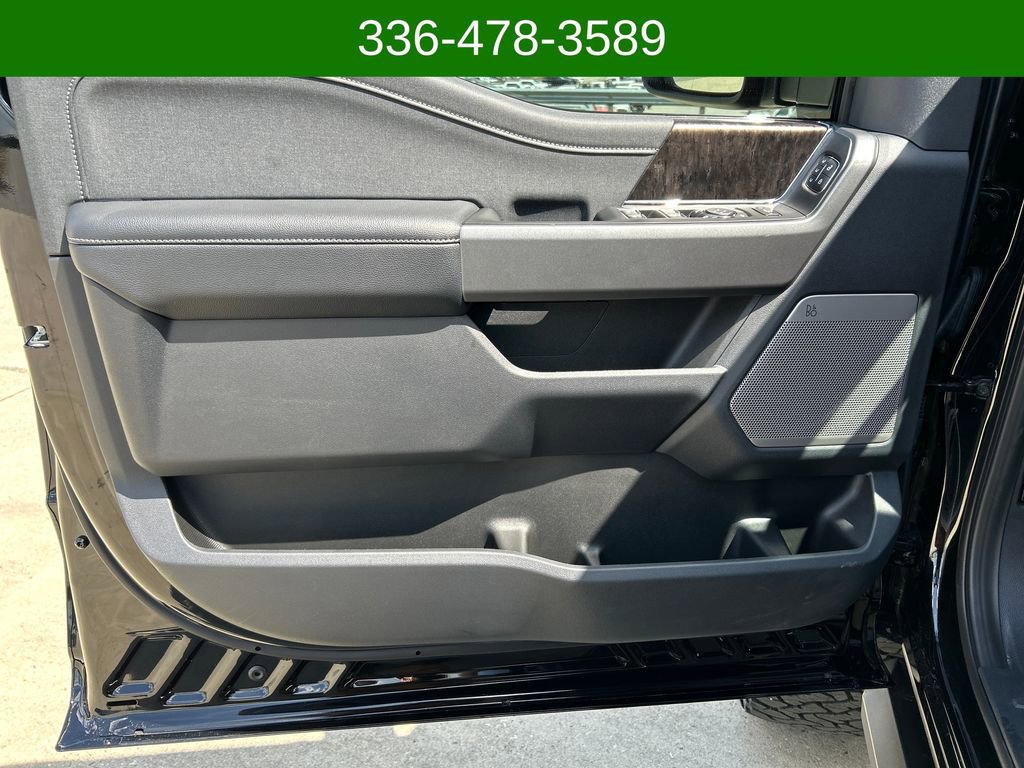 New 2026 Ford F250 Lariat w/ Black Appearance Package image 10