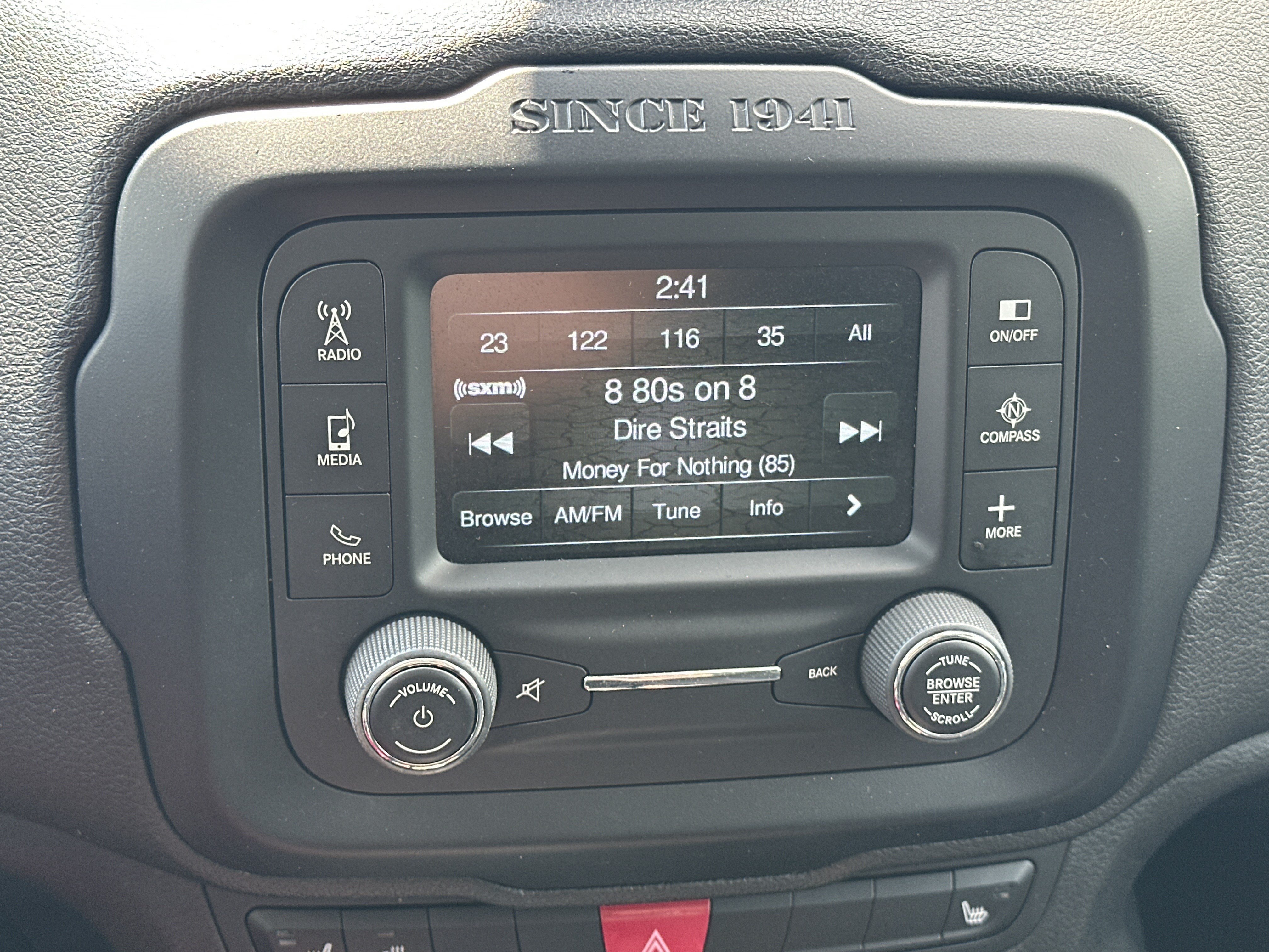 Used 2015 Jeep Renegade Latitude w/ Popular Equipment Group FWD image 25