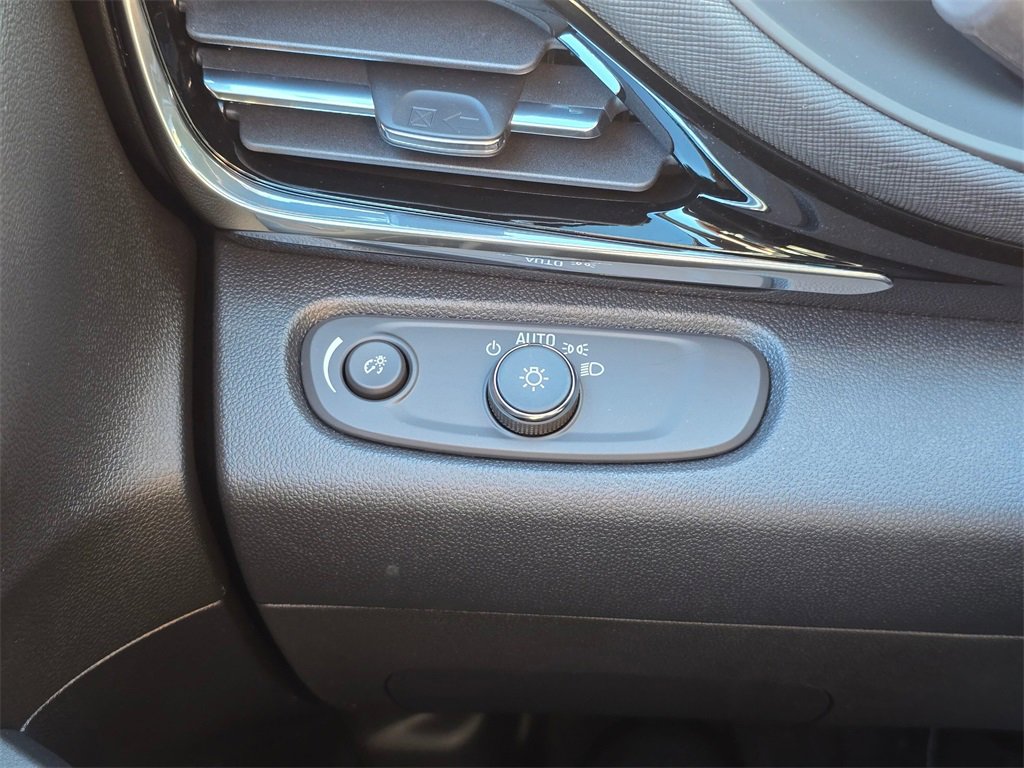 New 2026 Buick Envista Sport Touring image 30