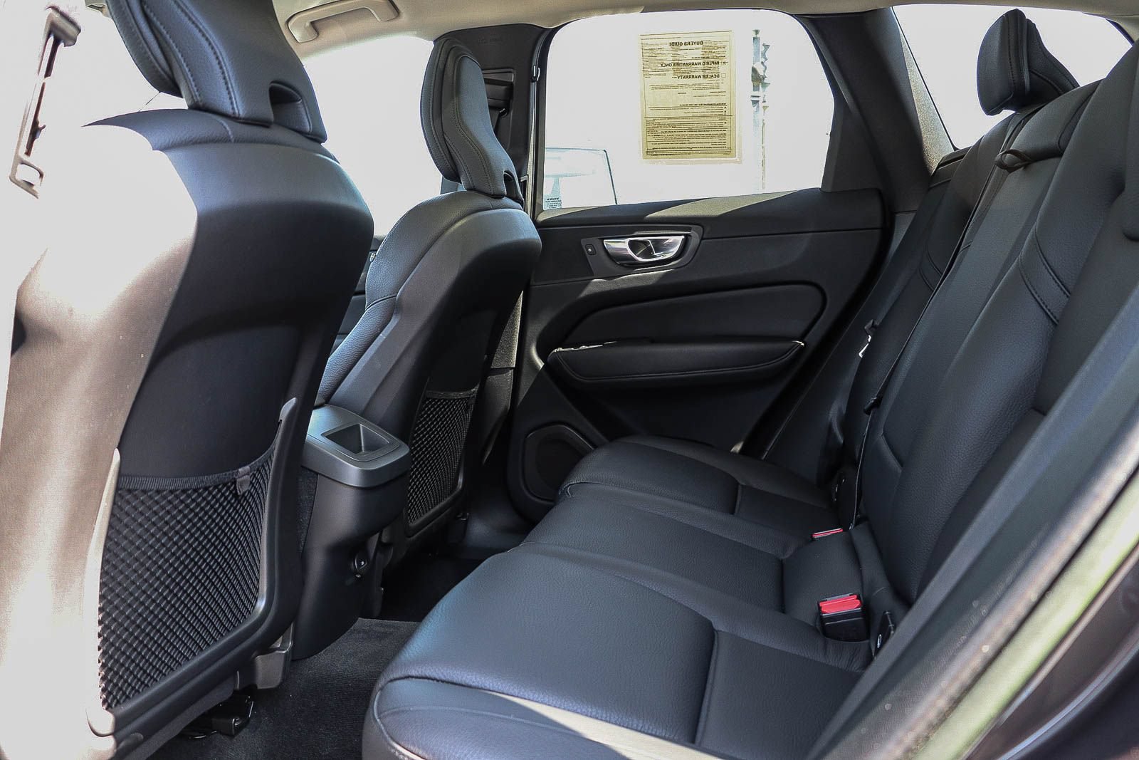 Used 2023 Volvo XC60 B5 Plus AWD/4WD image 19