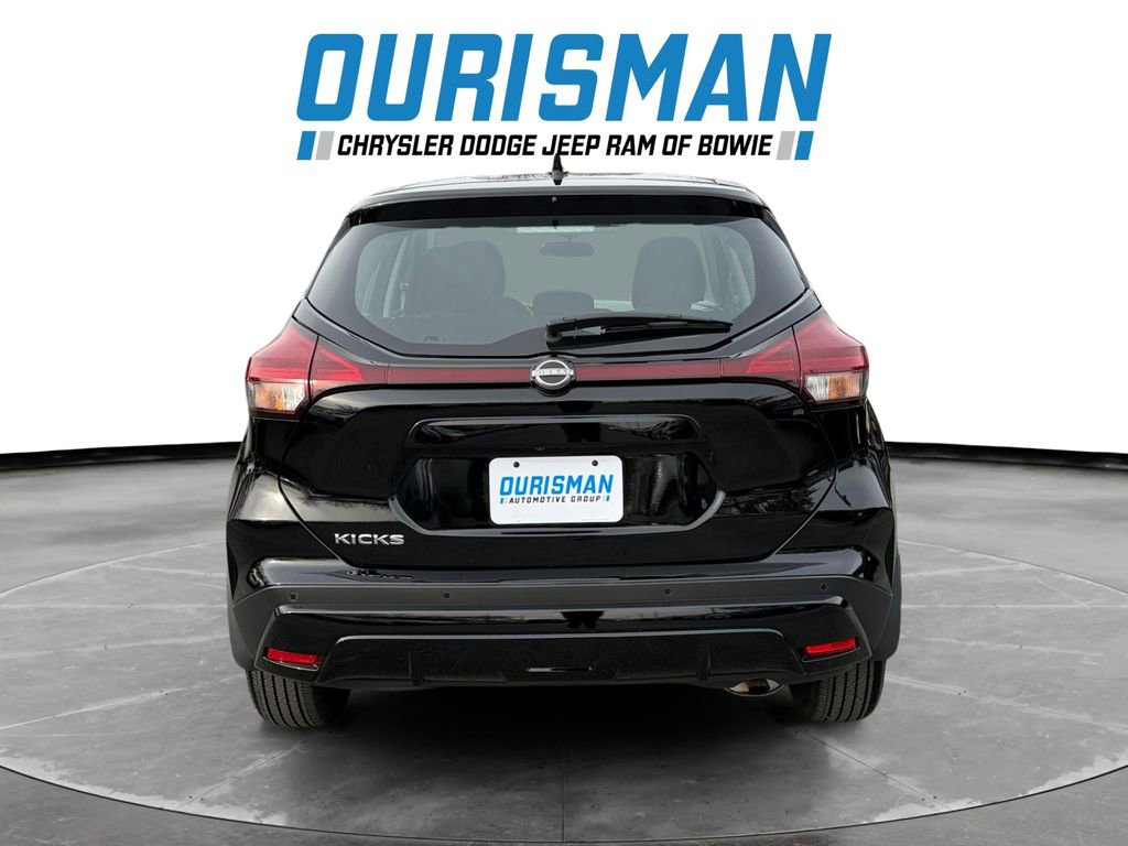 Used 2024 Nissan Kicks S image 5