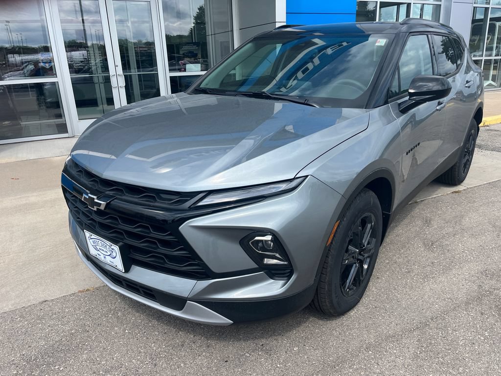New 2026 Chevrolet Blazer LT w/ Convenience Package AWD/4WD image 1