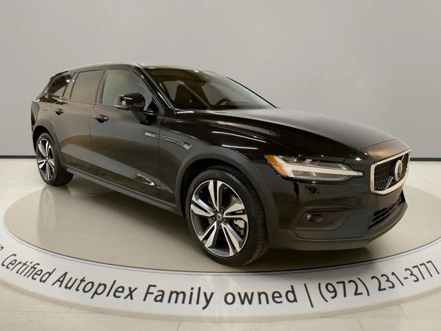 Used 2025 Volvo V60 B5 Cross Country Plus AWD/4WD image 7