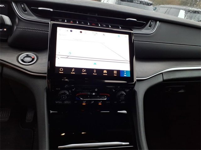 New 2025 Jeep Grand Cherokee L Limited image 14