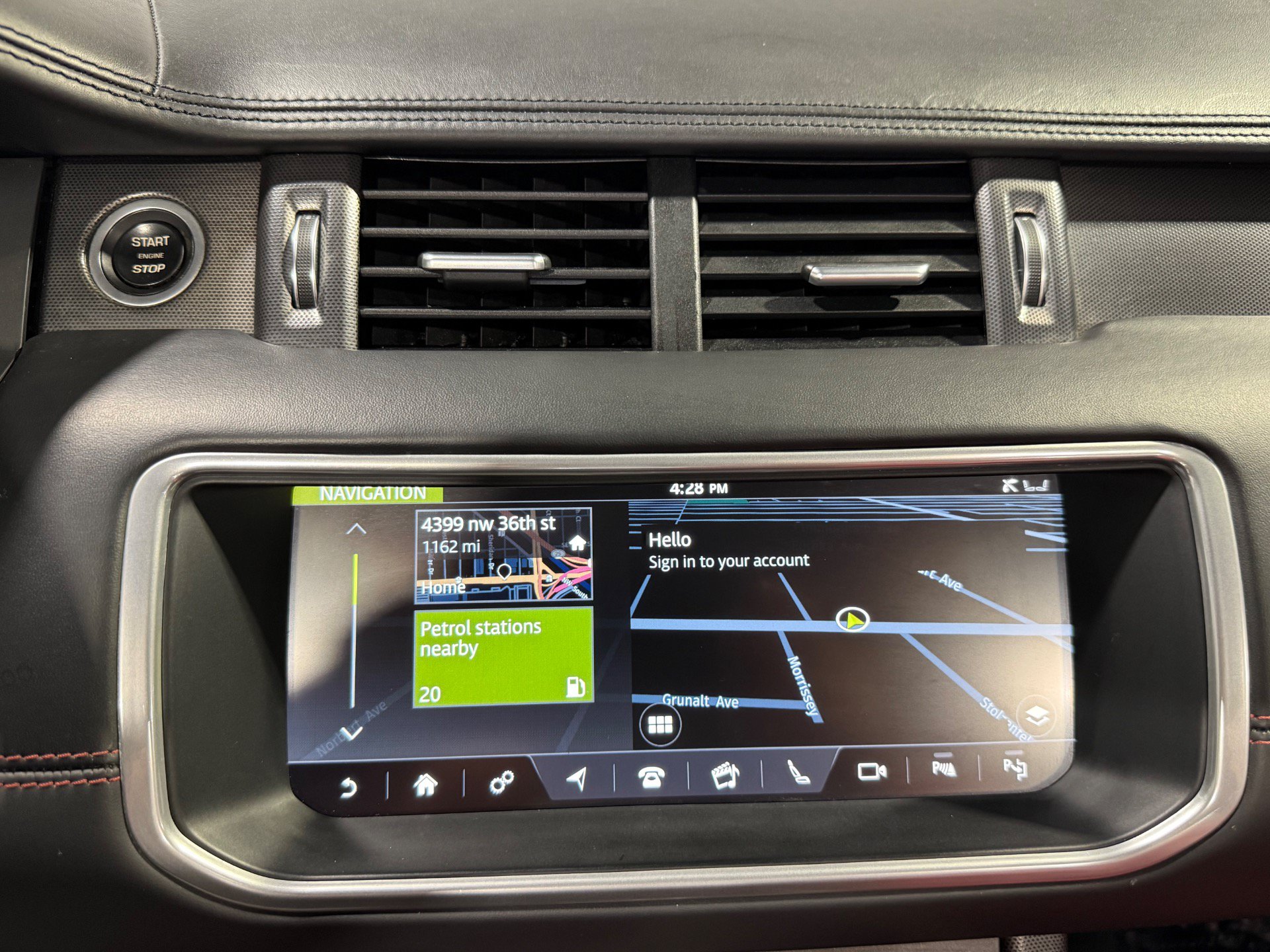 Used 2018 Land Rover Range Rover Evoque HSE Dynamic AWD/4WD image 38