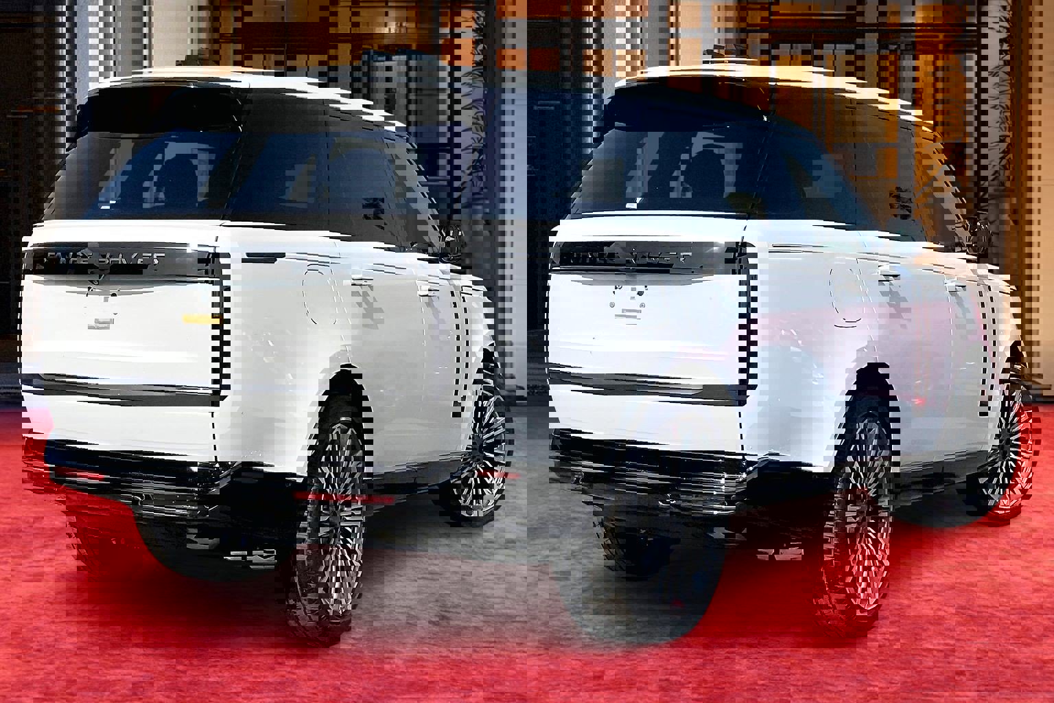 New 2026 Land Rover Range Rover Long Wheelbase SE image 4