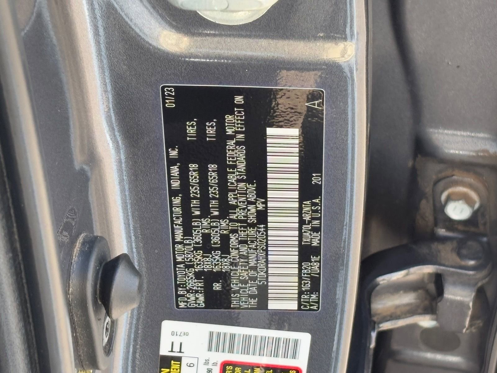 Used 2023 Toyota Highlander LE image 29