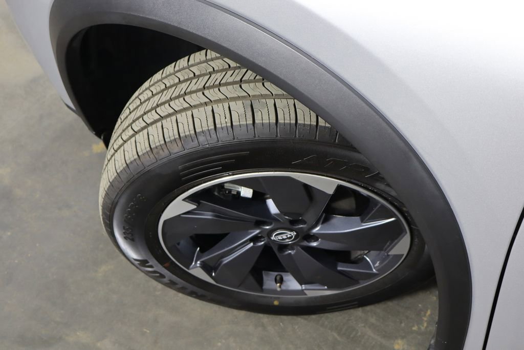 Used 2024 Nissan Rogue SV w/ SV Premium Package image 42