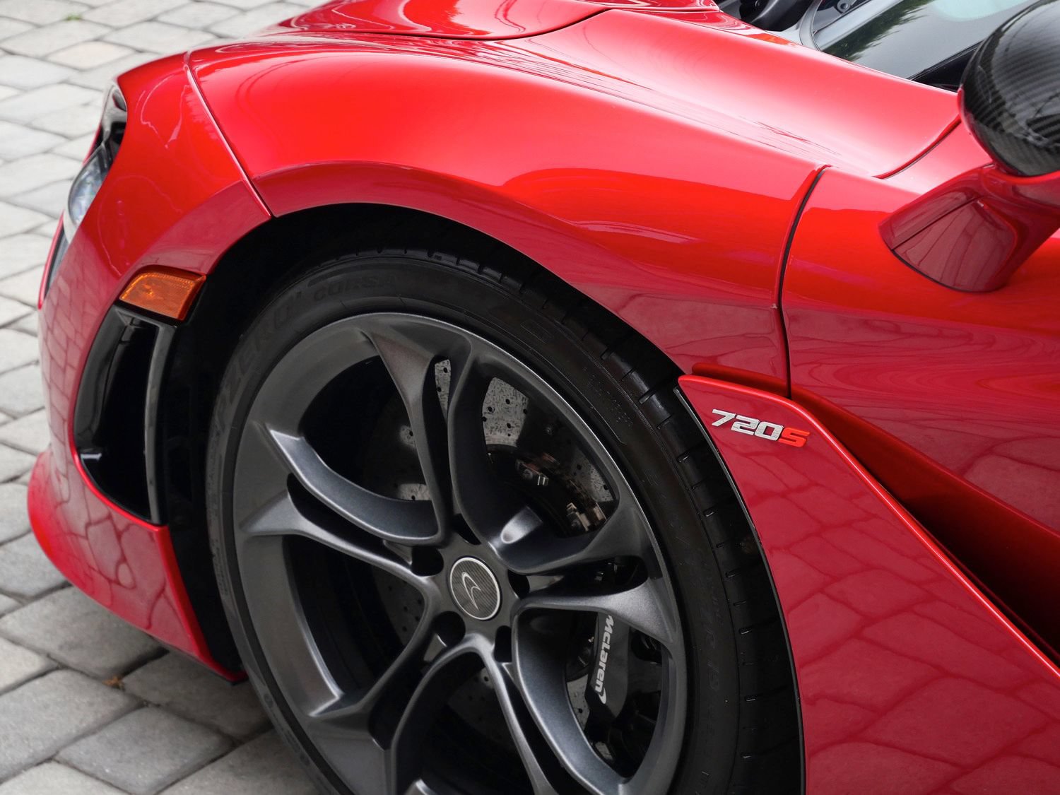 Used 2020 McLaren 720S Performance RWD image 22
