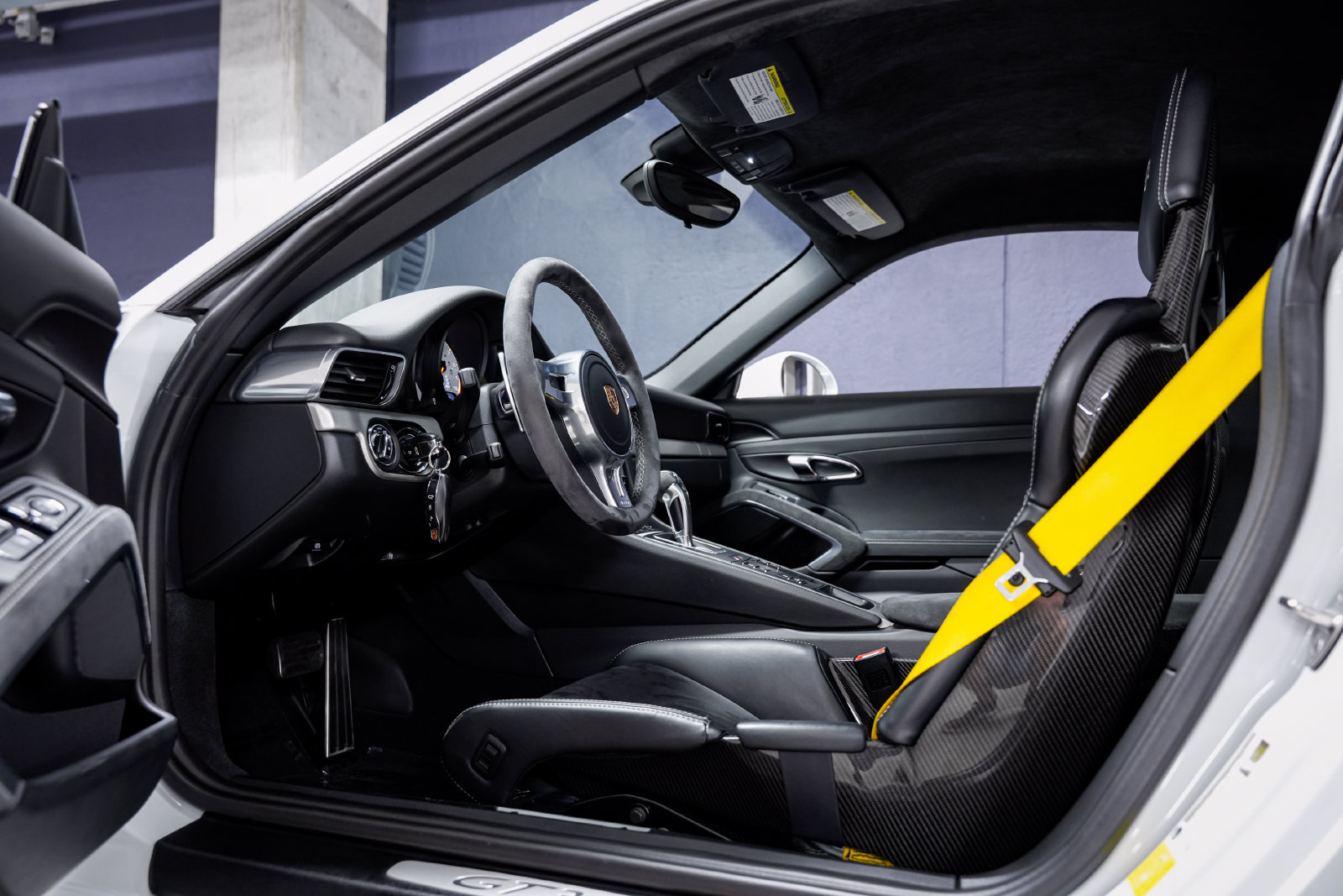 Used 2016 Porsche 911 GT3 RWD image 17