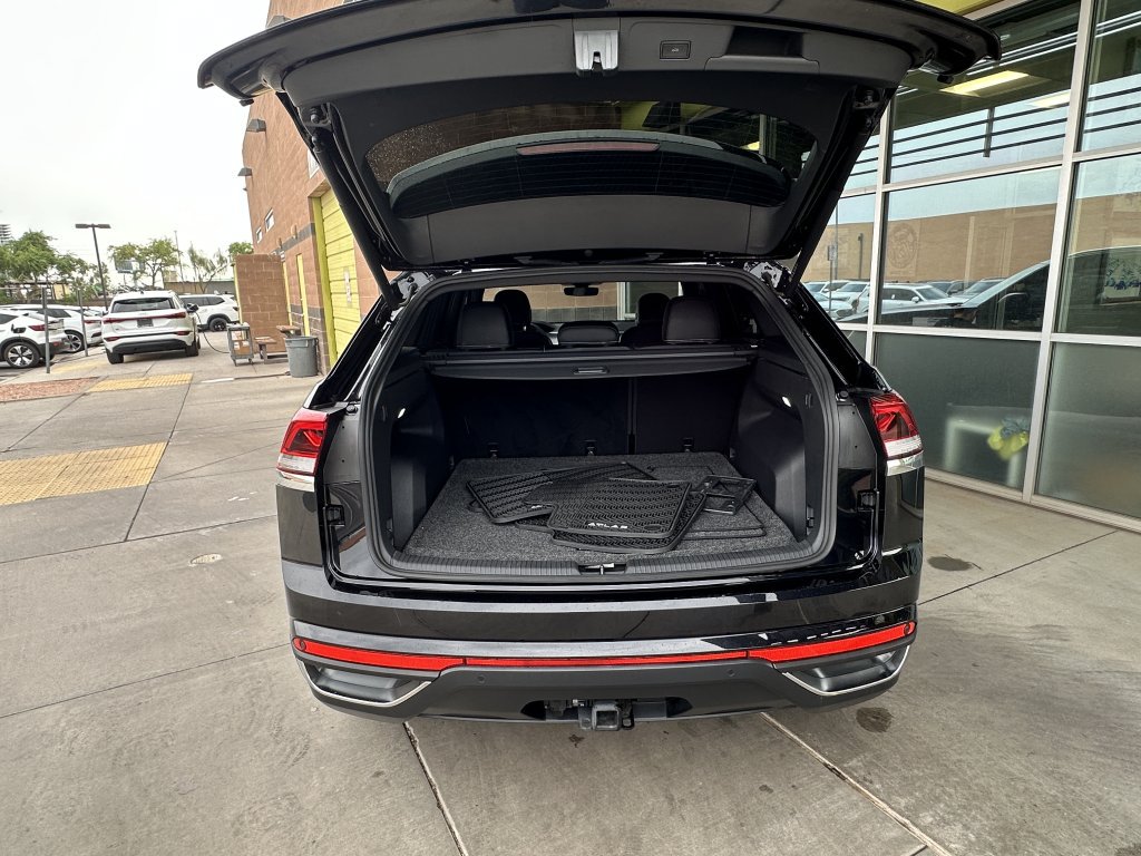 Used 2024 Volkswagen Atlas Cross Sport SE w/ Panoramic Sunroof Package AWD/4WD image 35