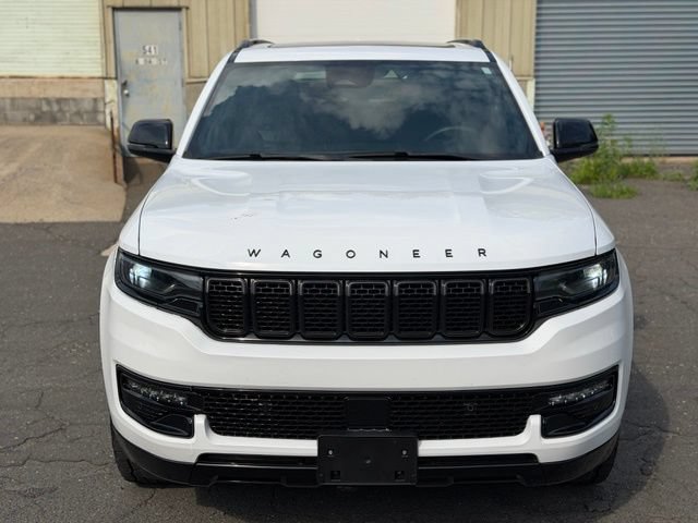 Used 2023 Jeep Wagoneer Series II AWD/4WD image 2