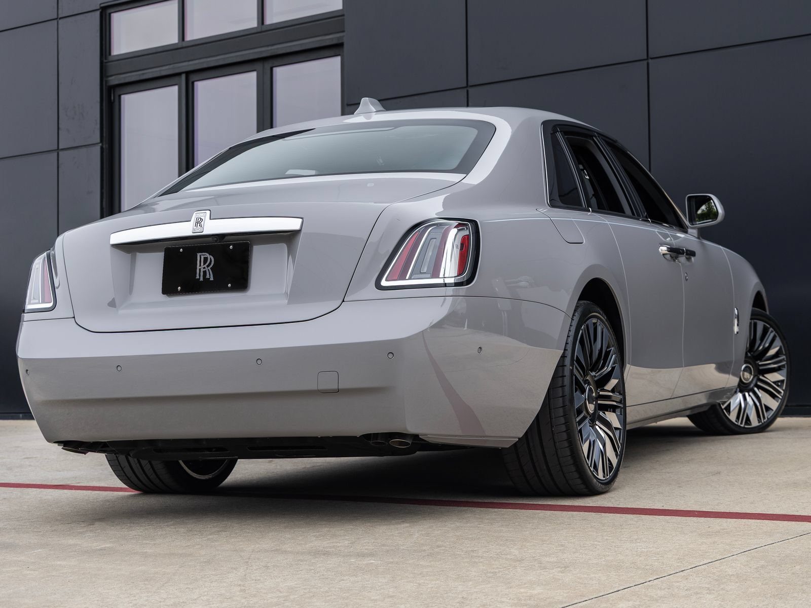 Used 2026 Rolls-Royce Ghost AWD/4WD image 2