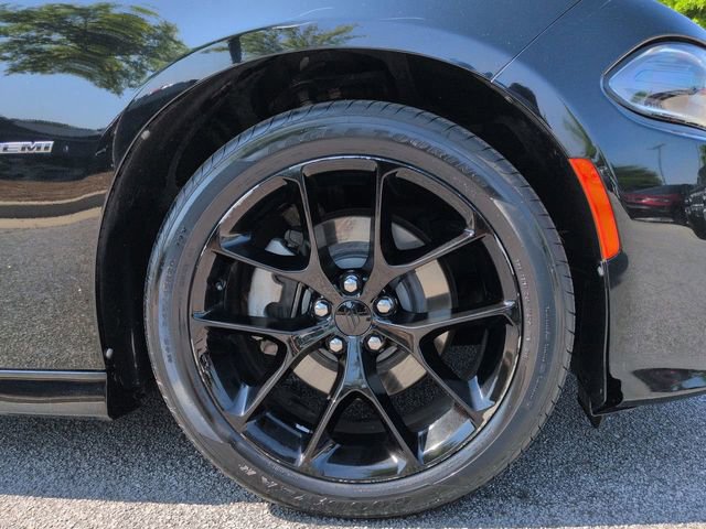 Used 2019 Dodge Charger R/T w/ Plus Group RWD image 12